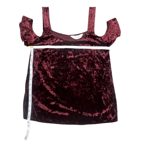 NWOT Lauren Conrad Runway Cold Shoulder Maroon Velvet Top - Size XS - Picture 7 of 11